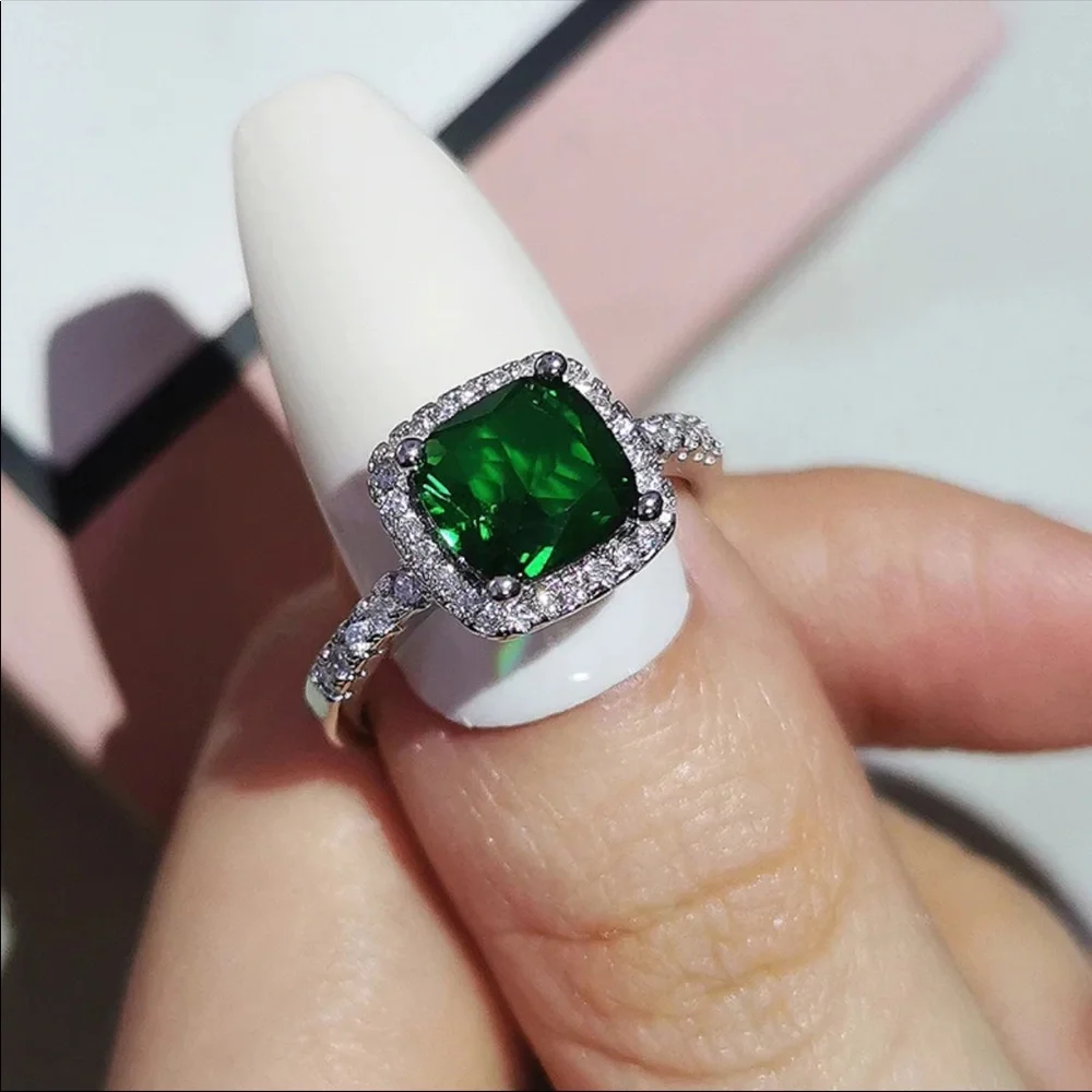 New 925 Silver Set Engagement Emerald Ring